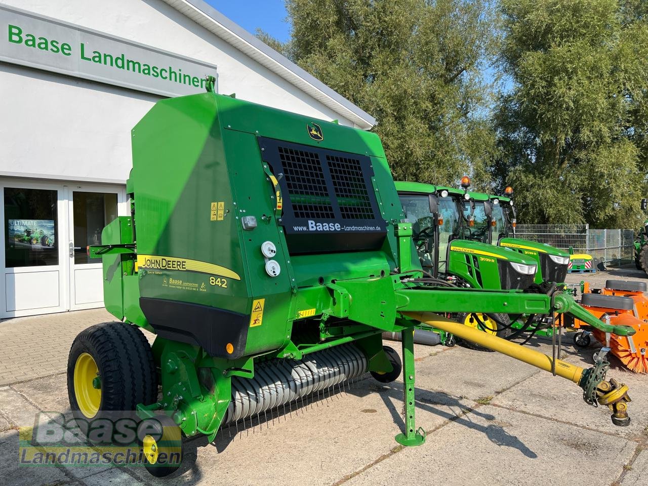 Rundballenpresse a típus John Deere 842 HiFlow, Gebrauchtmaschine ekkor: Holthof (Kép 1)