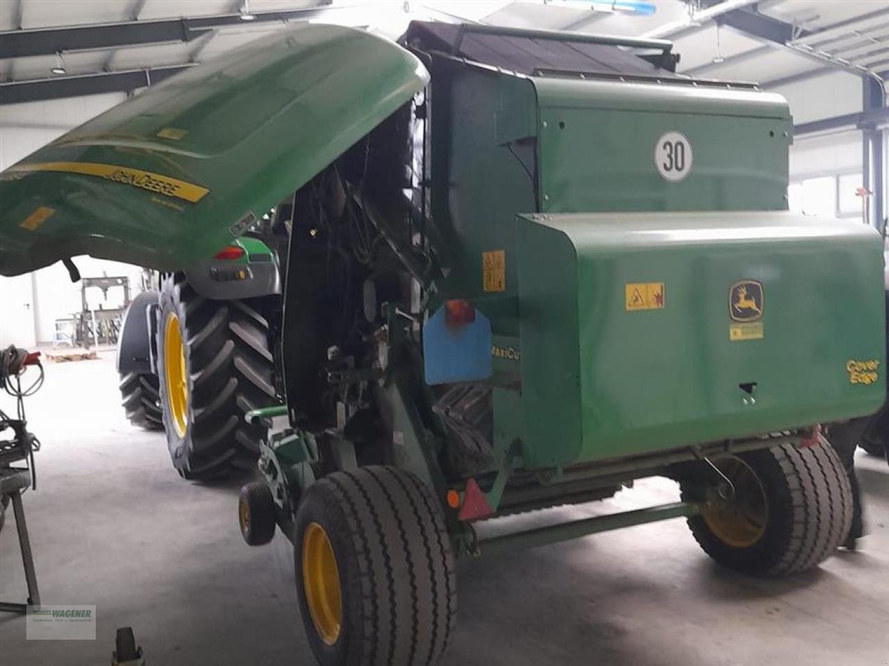 Rundballenpresse του τύπου John Deere 854 Maxi Cut, Gebrauchtmaschine σε Bad Wildungen - Wega (Φωτογραφία 2)