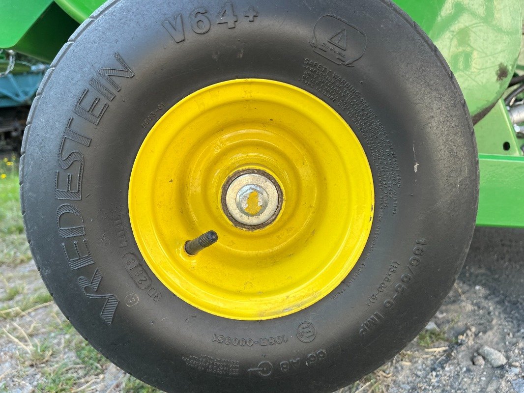 Rundballenpresse typu John Deere 854 RotoFlow Cover Edge, Gebrauchtmaschine v Ebersbach (Obrázok 31)