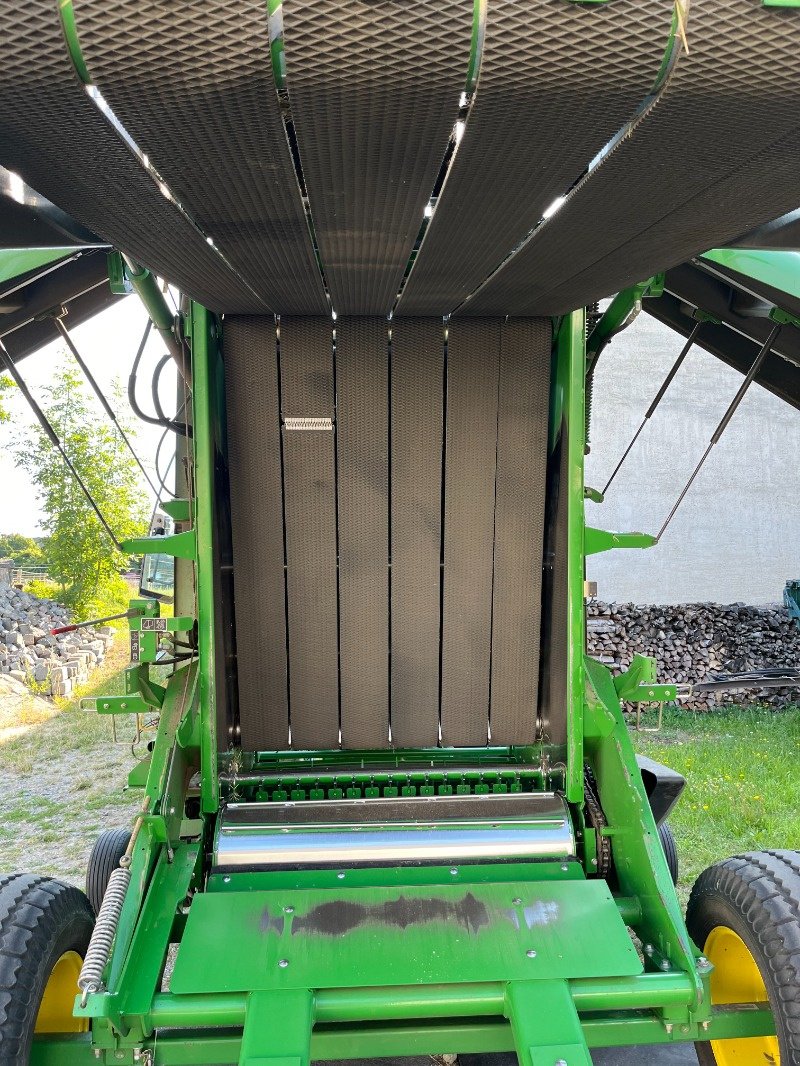 Rundballenpresse del tipo John Deere 854 RotoFlow Cover Edge, Gebrauchtmaschine en Ebersbach (Imagen 25)