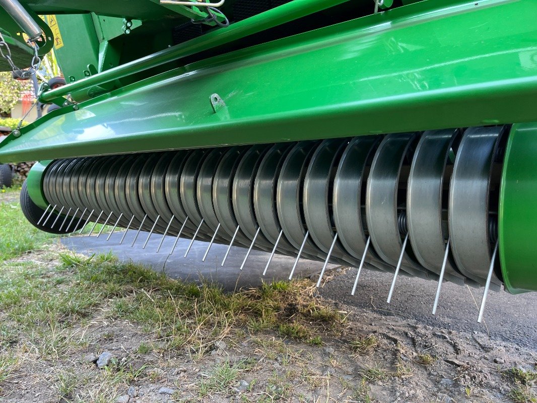 Rundballenpresse of the type John Deere 854 RotoFlow Cover Edge, Gebrauchtmaschine in Ebersbach (Picture 5)