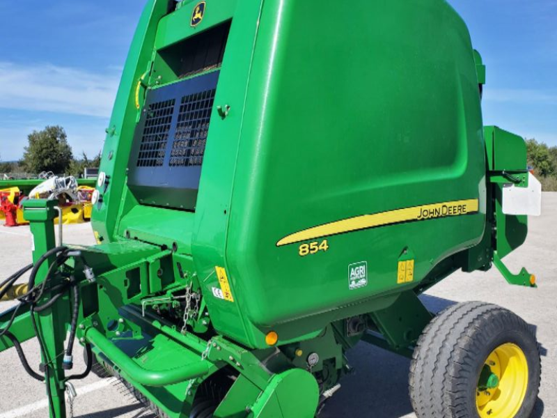 Rundballenpresse van het type John Deere 854 ROTOFLOW, Gebrauchtmaschine in Montauban (Foto 1)