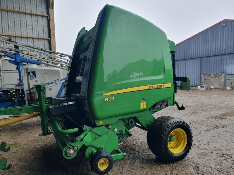 Rundballenpresse del tipo John Deere 854, Gebrauchtmaschine en DOMFRONT