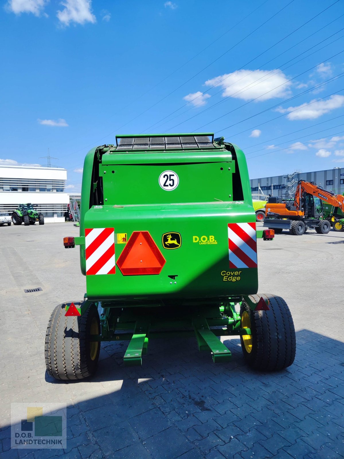 Rundballenpresse типа John Deere 854, Gebrauchtmaschine в Regensburg (Фотография 3)