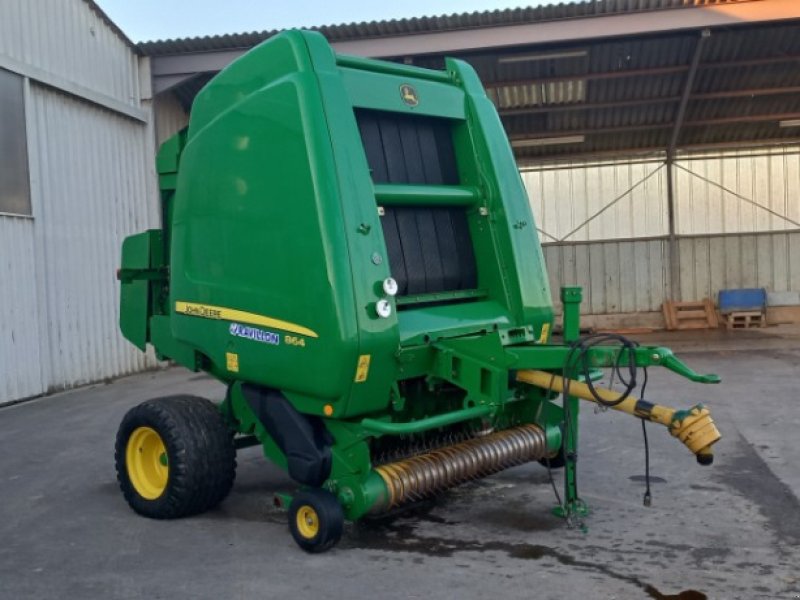 Rundballenpresse tip John Deere 864 MAXICUT, Gebrauchtmaschine in VERT TOULON (Poză 1)