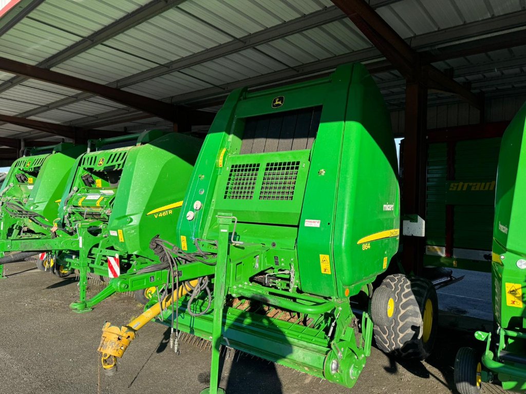 Rundballenpresse des Typs John Deere 864 MAXICUT, Gebrauchtmaschine in GUERET (Bild 7)