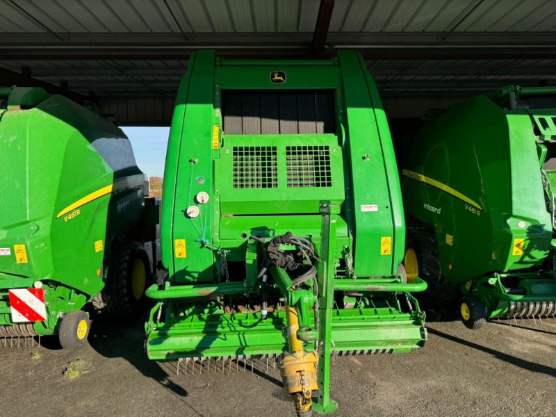 Rundballenpresse des Typs John Deere 864 MAXICUT, Gebrauchtmaschine in GUERET (Bild 1)