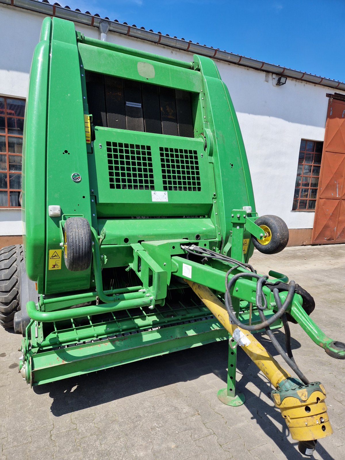 Rundballenpresse typu John Deere 864 MaxiCut, Gebrauchtmaschine v Bad Sobernheim (Obrázok 1)