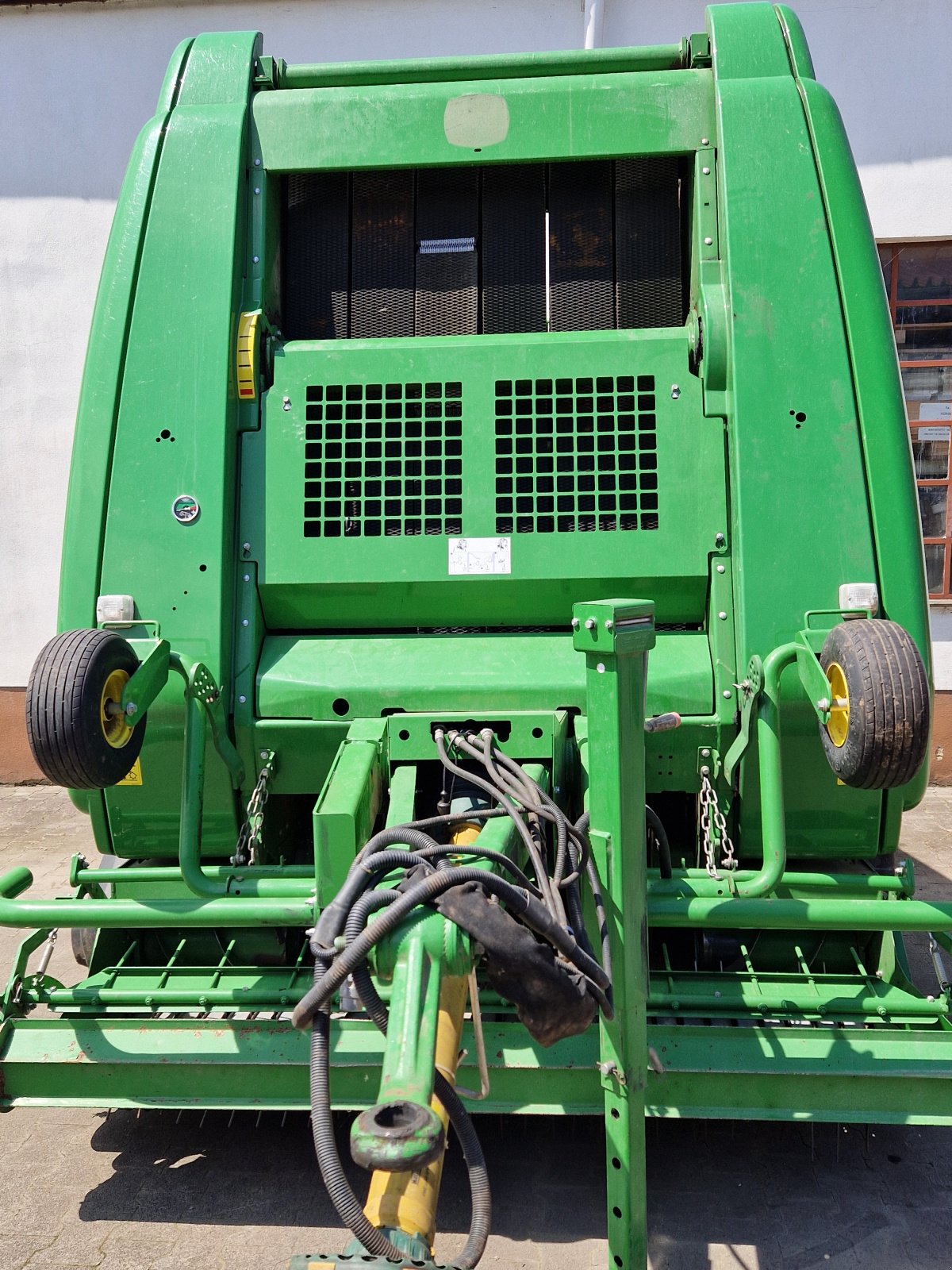 Rundballenpresse del tipo John Deere 864 MaxiCut, Gebrauchtmaschine en Bad Sobernheim (Imagen 3)