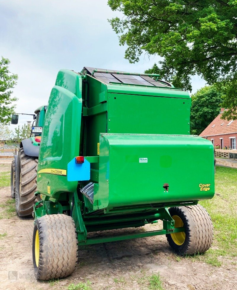 Rundballenpresse van het type John Deere 864 PREMIUM MaxiCut, Gebrauchtmaschine in Karstädt (Foto 4)