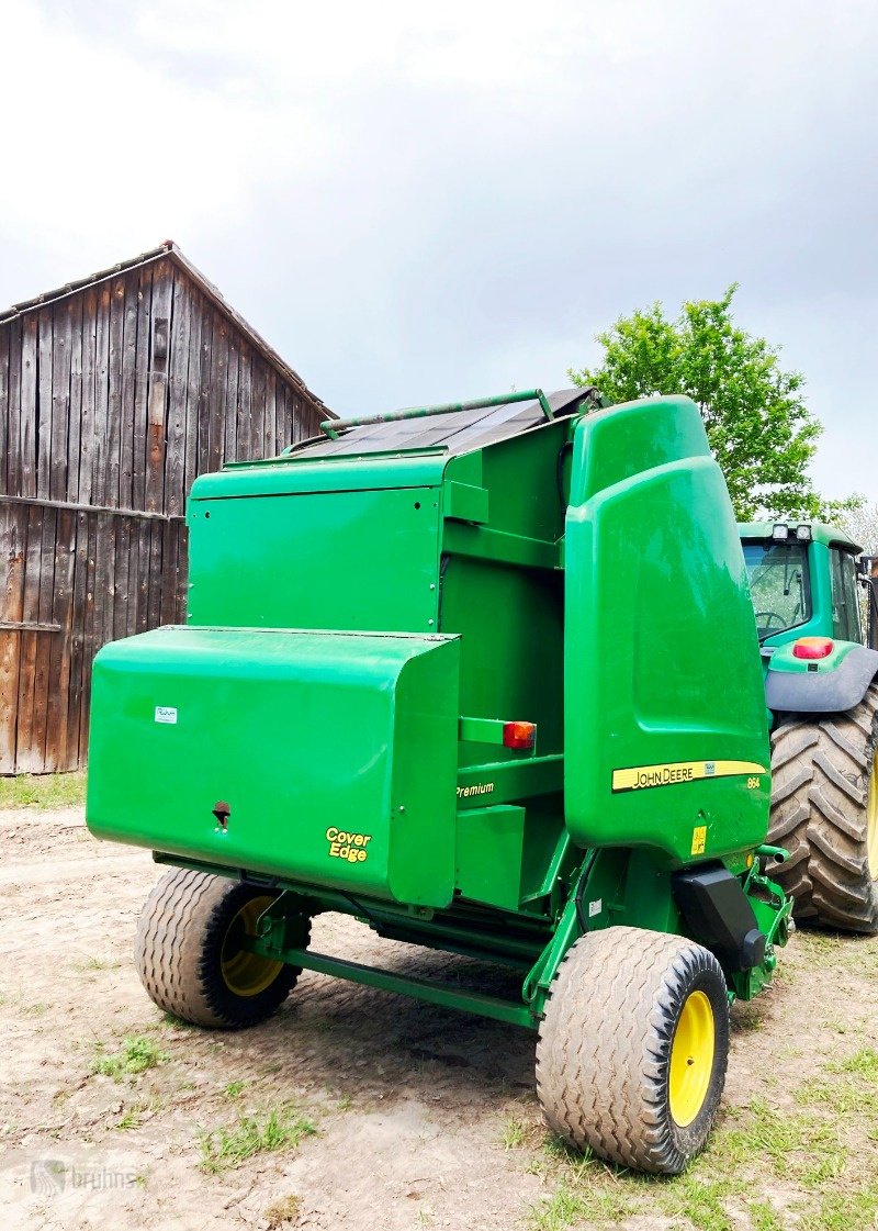 Rundballenpresse van het type John Deere 864 PREMIUM MaxiCut, Gebrauchtmaschine in Karstädt (Foto 5)