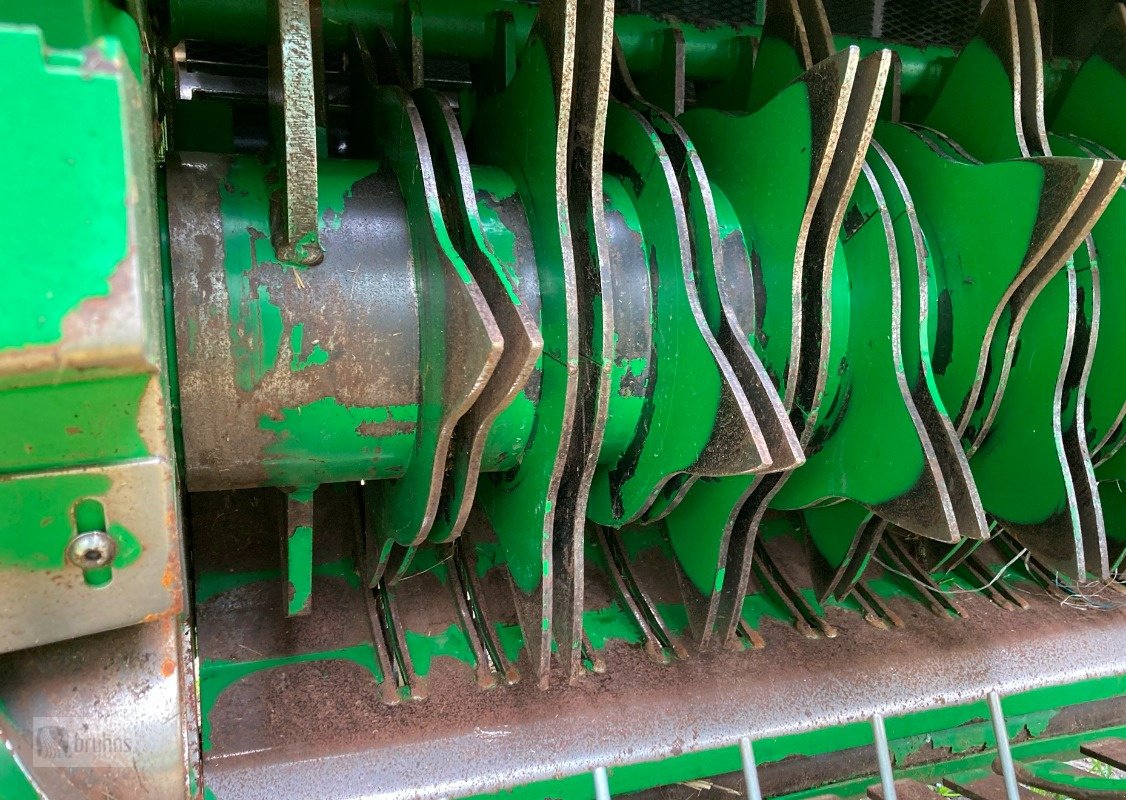 Rundballenpresse du type John Deere 864 PREMIUM MaxiCut, Gebrauchtmaschine en Karstädt (Photo 11)