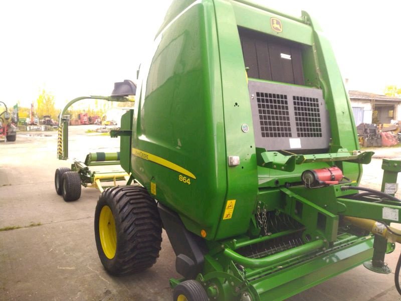 Rundballenpresse του τύπου John Deere 864 Rotoflow, Gebrauchtmaschine σε Liebenwalde (Φωτογραφία 2)