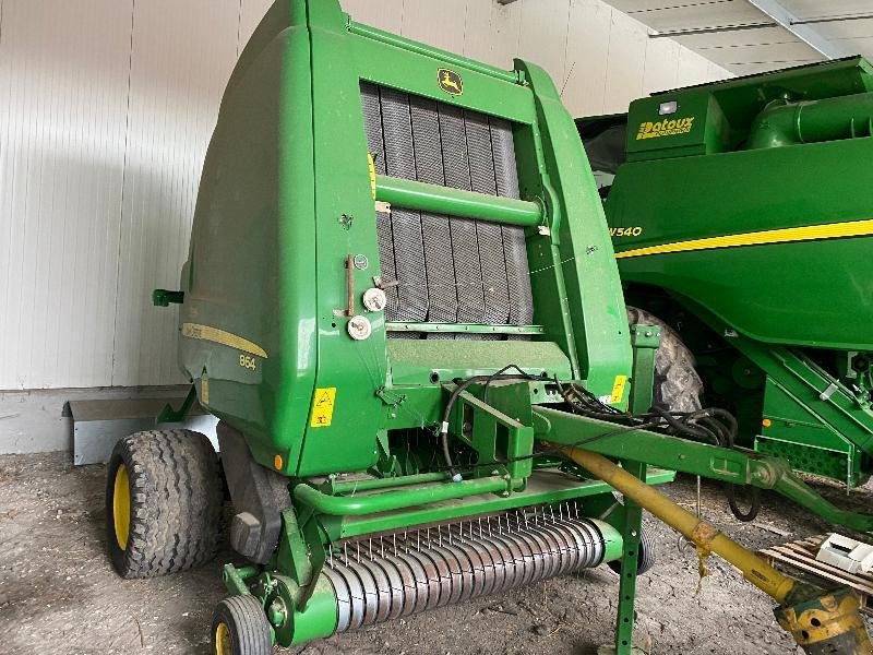 Rundballenpresse du type John Deere 864, Gebrauchtmaschine en ESCAUDOEUVRES (Photo 5)