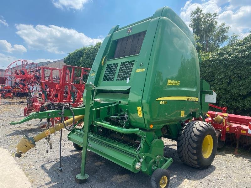 Rundballenpresse типа John Deere 864, Gebrauchtmaschine в ESCAUDOEUVRES (Фотография 1)