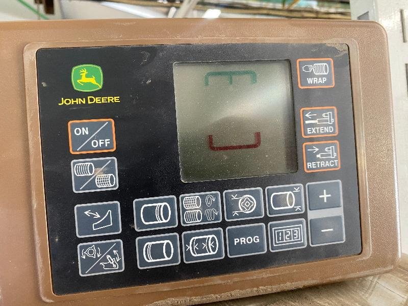 Rundballenpresse typu John Deere 864, Gebrauchtmaschine v ESCAUDOEUVRES (Obrázek 8)