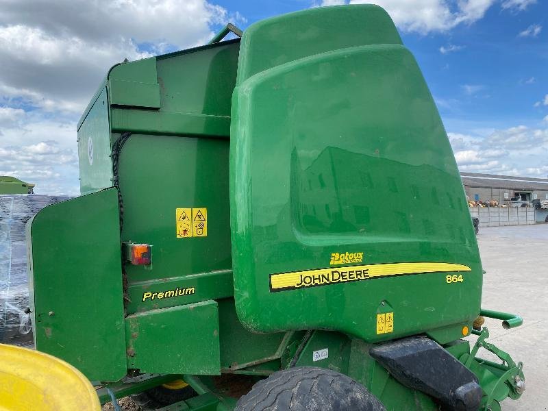 Rundballenpresse tipa John Deere 864, Gebrauchtmaschine u Richebourg (Slika 4)