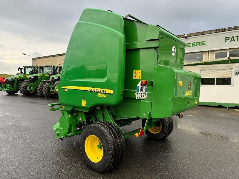 Rundballenpresse of the type John Deere 864, Gebrauchtmaschine in Wargnies Le Grand (Picture 2)