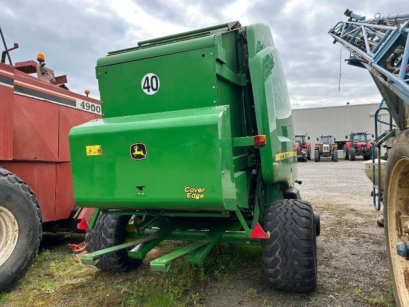 Rundballenpresse tip John Deere 864, Gebrauchtmaschine in LANDIVISIAU (Poză 3)