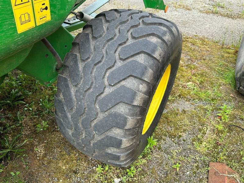 Rundballenpresse tip John Deere 864, Gebrauchtmaschine in LANDIVISIAU (Poză 7)