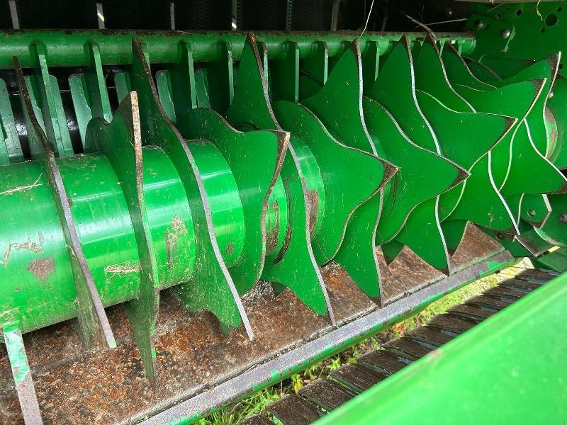 Rundballenpresse del tipo John Deere 864, Gebrauchtmaschine en LANDIVISIAU (Imagen 6)