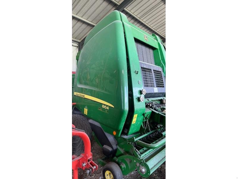 Rundballenpresse tipa John Deere 864, Gebrauchtmaschine u LE PONT CHRETIEN (Slika 1)