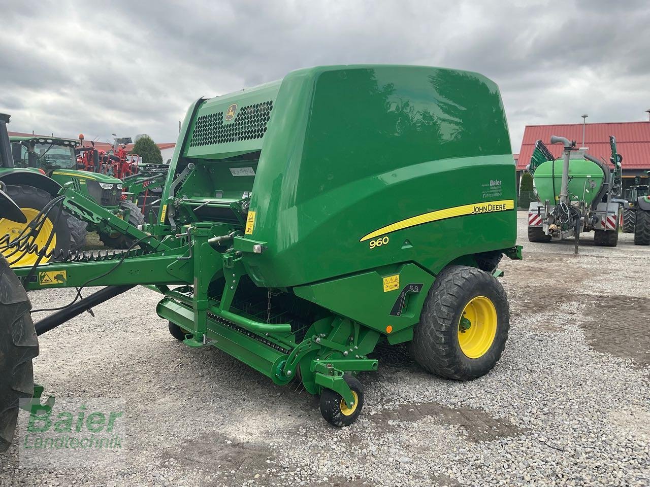 Rundballenpresse del tipo John Deere 960 Premium MaxiCut 25, Gebrauchtmaschine In OBERNDORF-HOCHMOESSINGEN (Immagine 1)