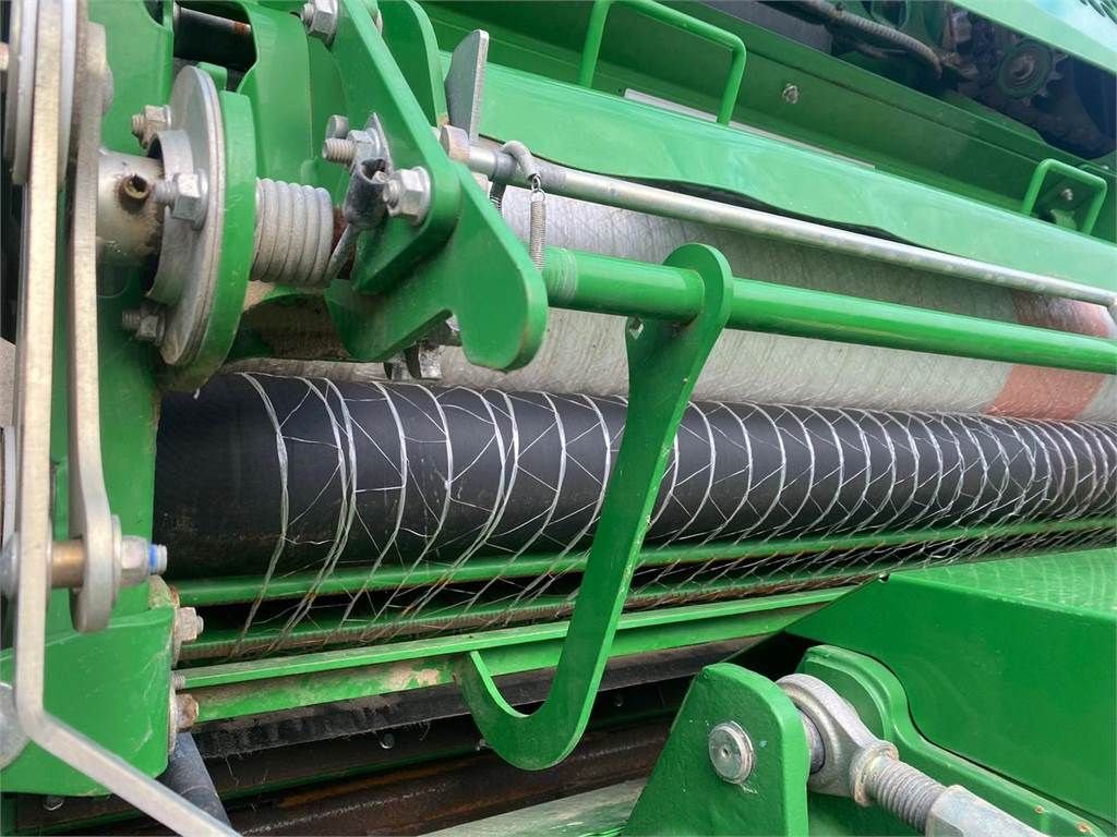 Rundballenpresse du type John Deere 990, Gebrauchtmaschine en Bant (Photo 2)