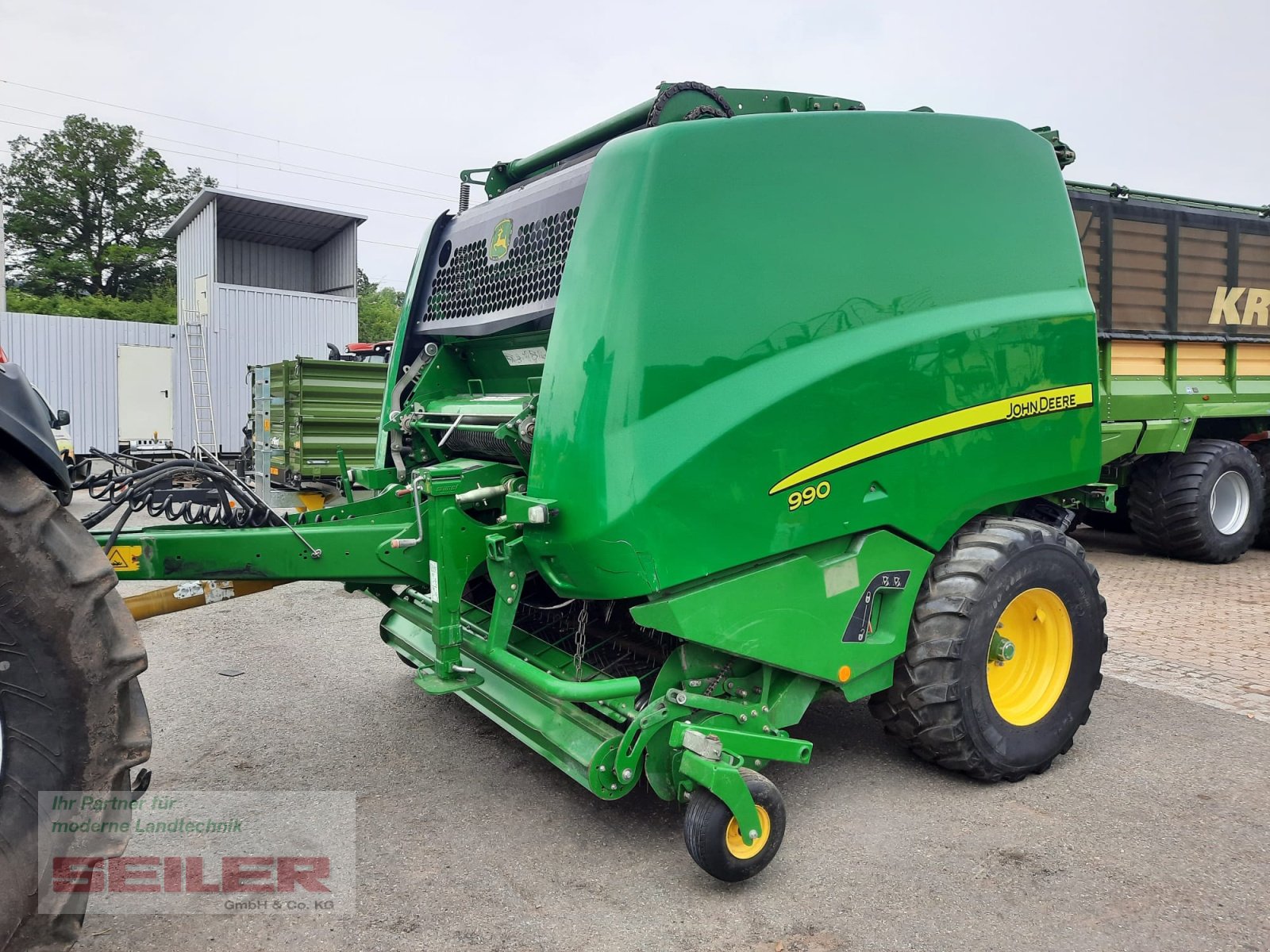 Rundballenpresse of the type John Deere 990, Gebrauchtmaschine in Ansbach (Picture 1)