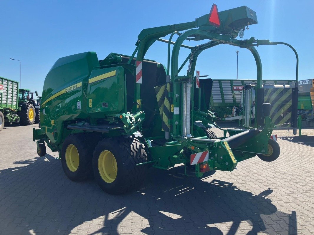 Rundballenpresse του τύπου John Deere C 451R, Neumaschine σε Mrągowo (Φωτογραφία 4)