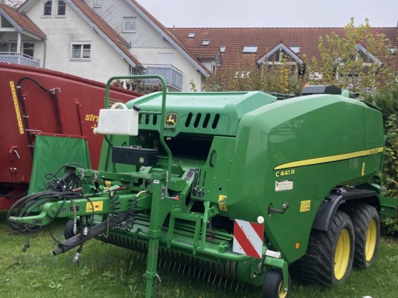 Rundballenpresse des Typs John Deere C441R Maxicut, Gebrauchtmaschine in Ravensburg (Bild 1)