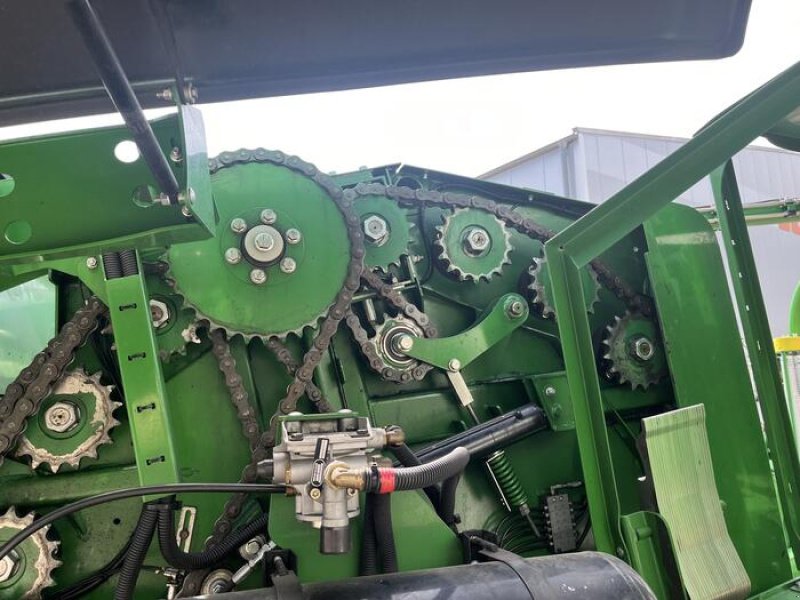 Rundballenpresse des Typs John Deere C441R, Gebrauchtmaschine in Kürten-Neuensaal (Bild 19)