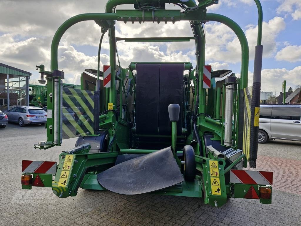 Rundballenpresse van het type John Deere C451R, Neumaschine in Visbek/Rechterfeld (Foto 3)