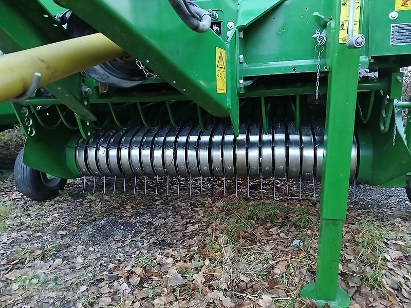 Rundballenpresse des Typs John Deere F 440, Gebrauchtmaschine in Limburg (Bild 4)