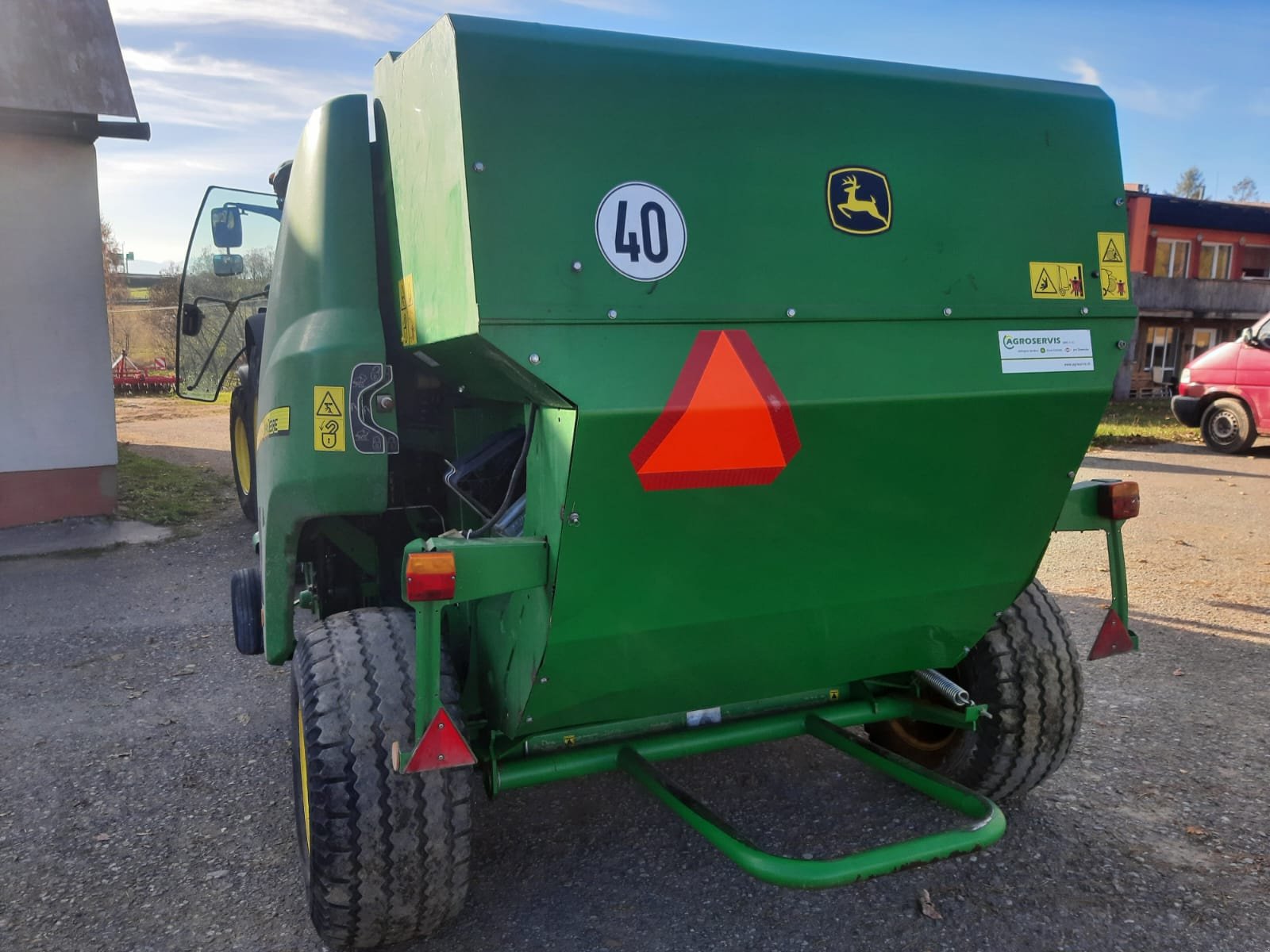 Rundballenpresse van het type John Deere F440, Gebrauchtmaschine in Važec (Foto 5)