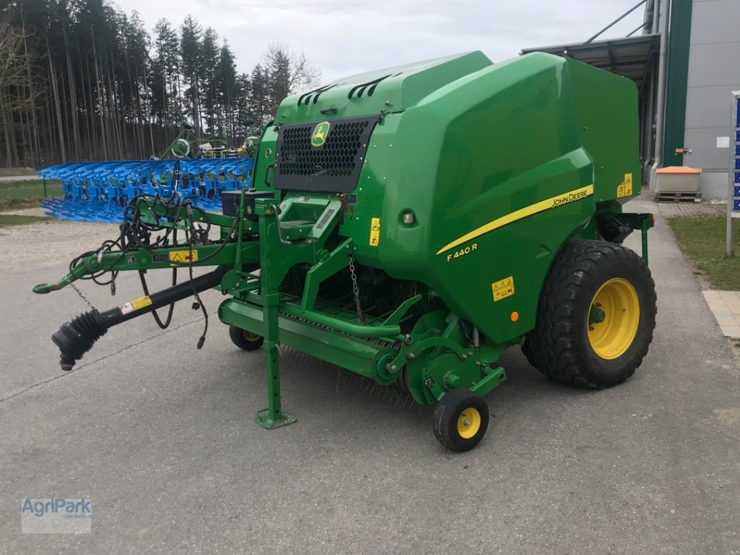 Rundballenpresse del tipo John Deere F440R, Gebrauchtmaschine en Kirchdorf (Imagen 4)