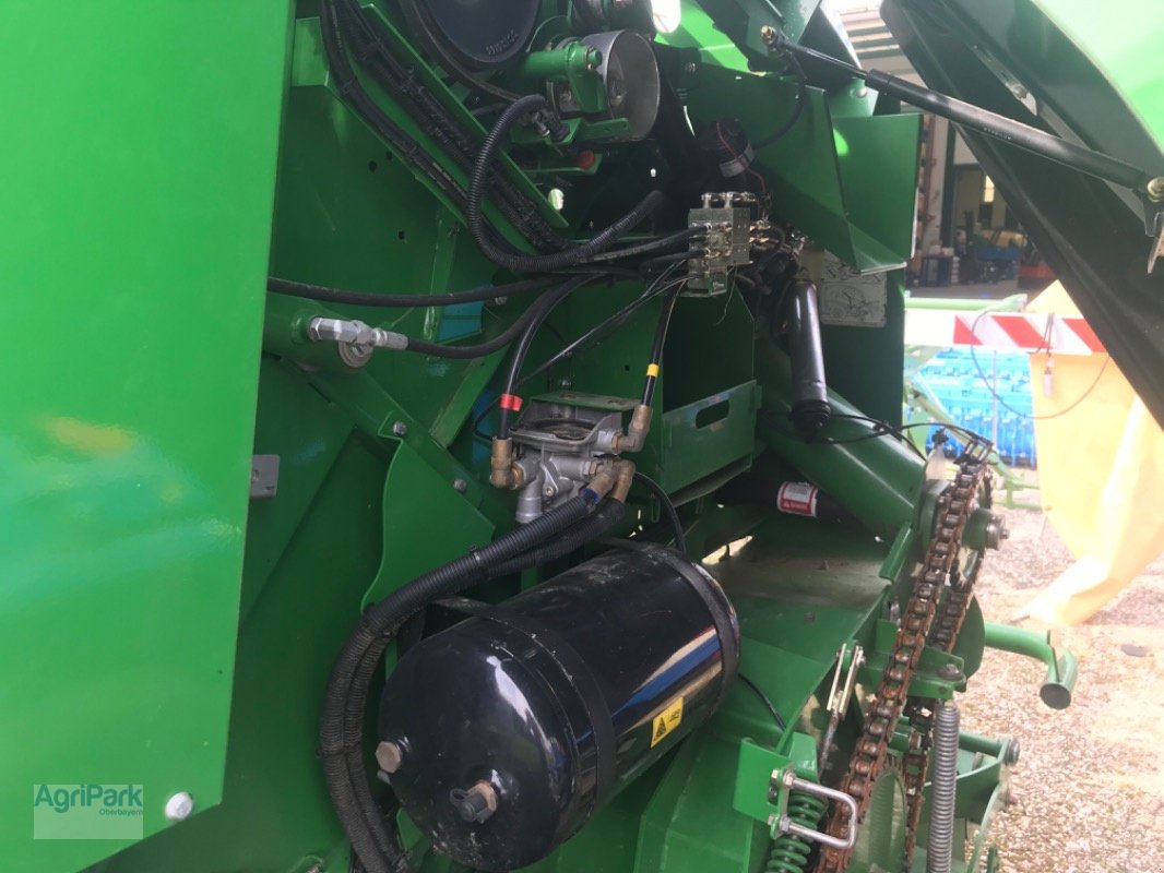 Rundballenpresse a típus John Deere F440R, Gebrauchtmaschine ekkor: Kirchdorf (Kép 6)