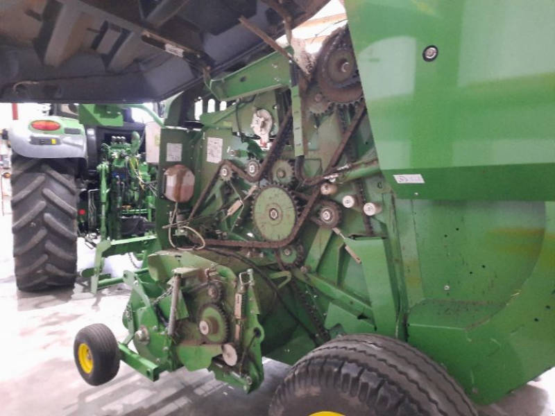 Rundballenpresse typu John Deere F441M, Gebrauchtmaschine v CHEMAUDIN ET VAUX (Obrázek 7)