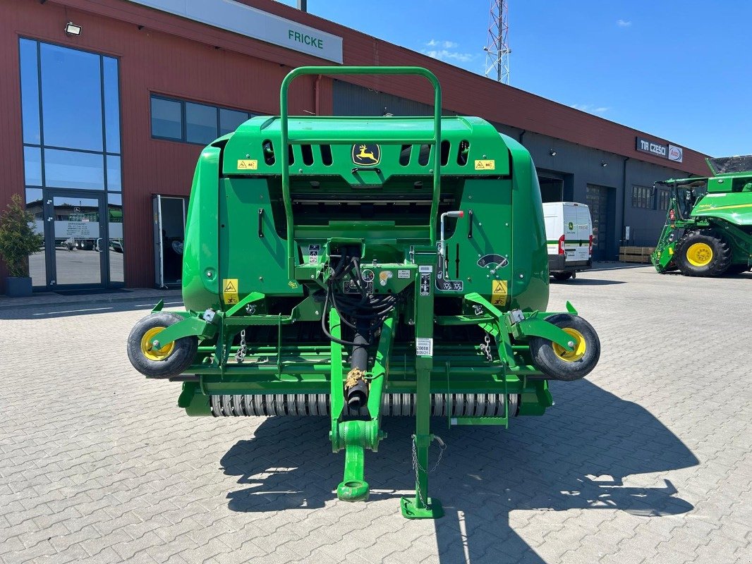 Rundballenpresse a típus John Deere F441M, Neumaschine ekkor: Mrągowo (Kép 2)