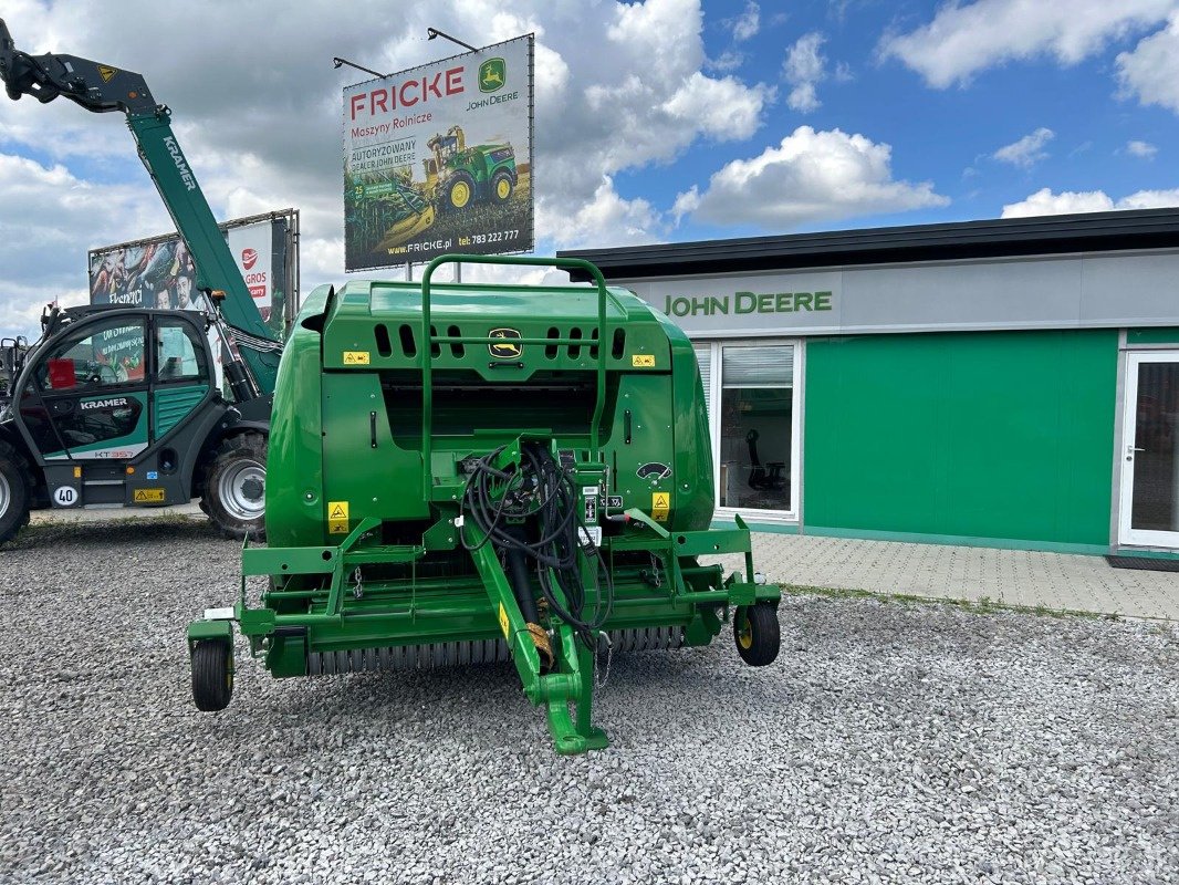 Rundballenpresse of the type John Deere F441M, Neumaschine in Mrągowo (Picture 1)