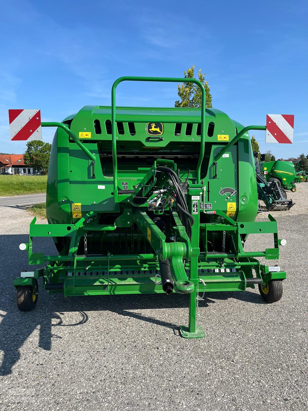 Rundballenpresse типа John Deere F441M, Neumaschine в Antdorf (Фотография 3)