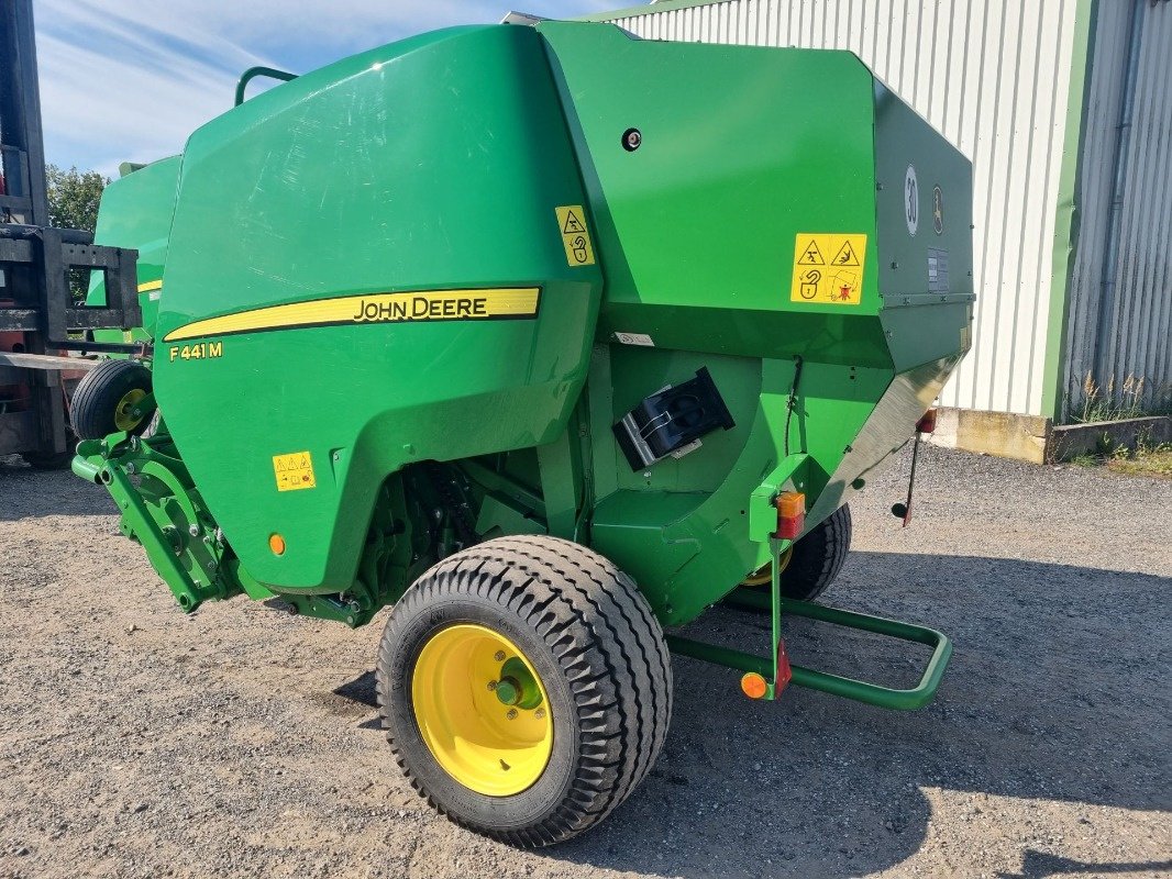 Rundballenpresse Türe ait John Deere F441M, Gebrauchtmaschine içinde Neubrandenburg (resim 3)