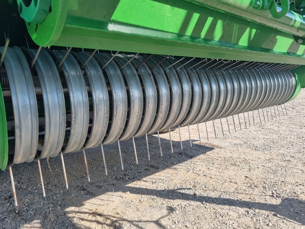 Rundballenpresse van het type John Deere F441M, Gebrauchtmaschine in Neubrandenburg (Foto 8)