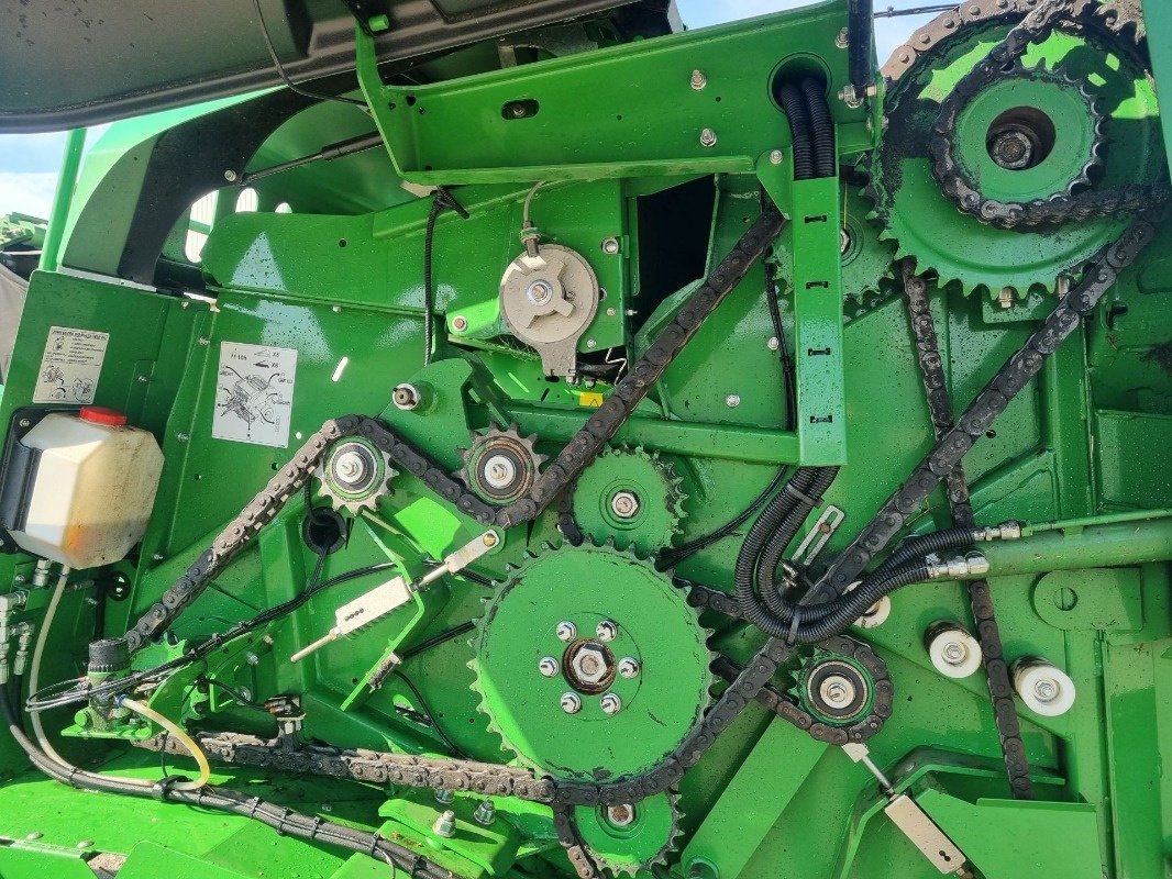 Rundballenpresse van het type John Deere F441M, Gebrauchtmaschine in Neubrandenburg (Foto 10)