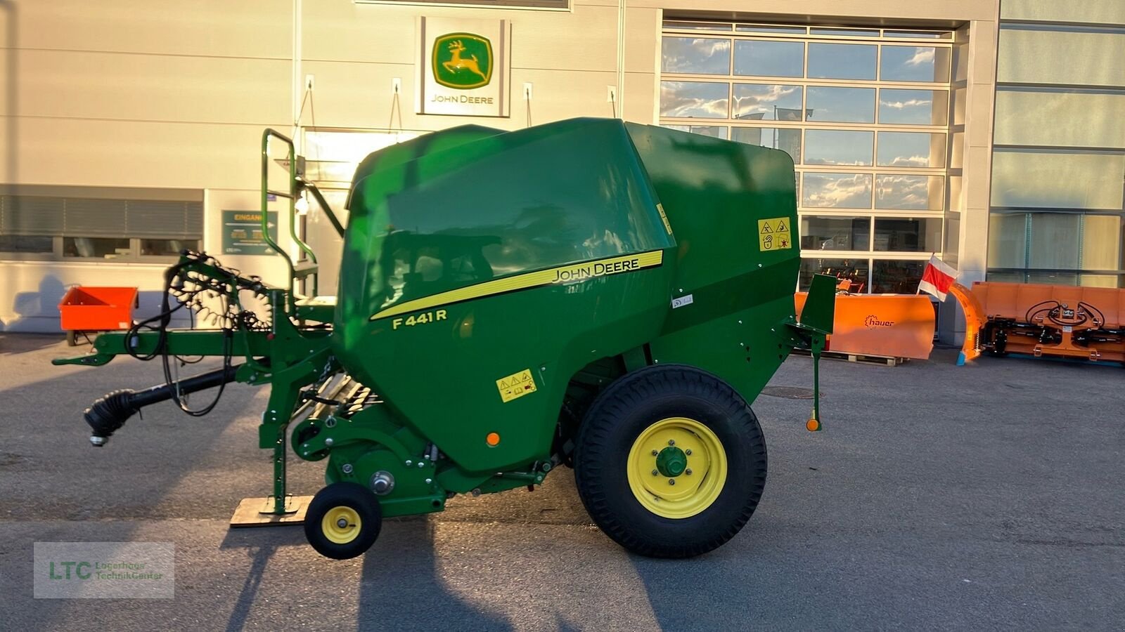 Rundballenpresse tip John Deere F441R HC 25, Vorführmaschine in Redlham (Poză 8)