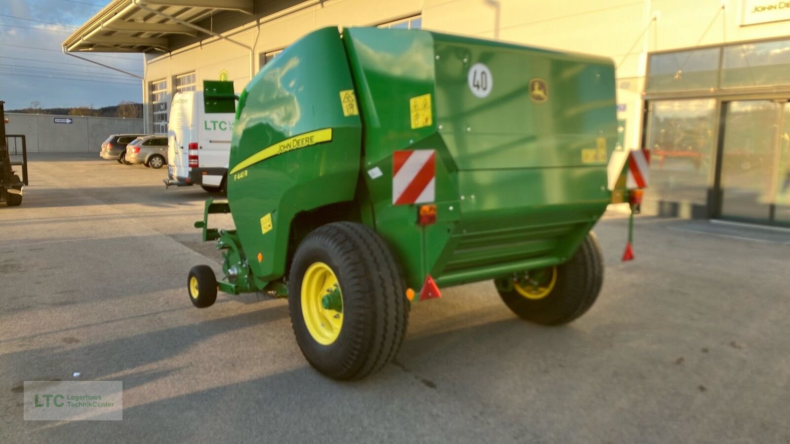 Rundballenpresse typu John Deere F441R HC 25, Vorführmaschine w Redlham (Zdjęcie 3)