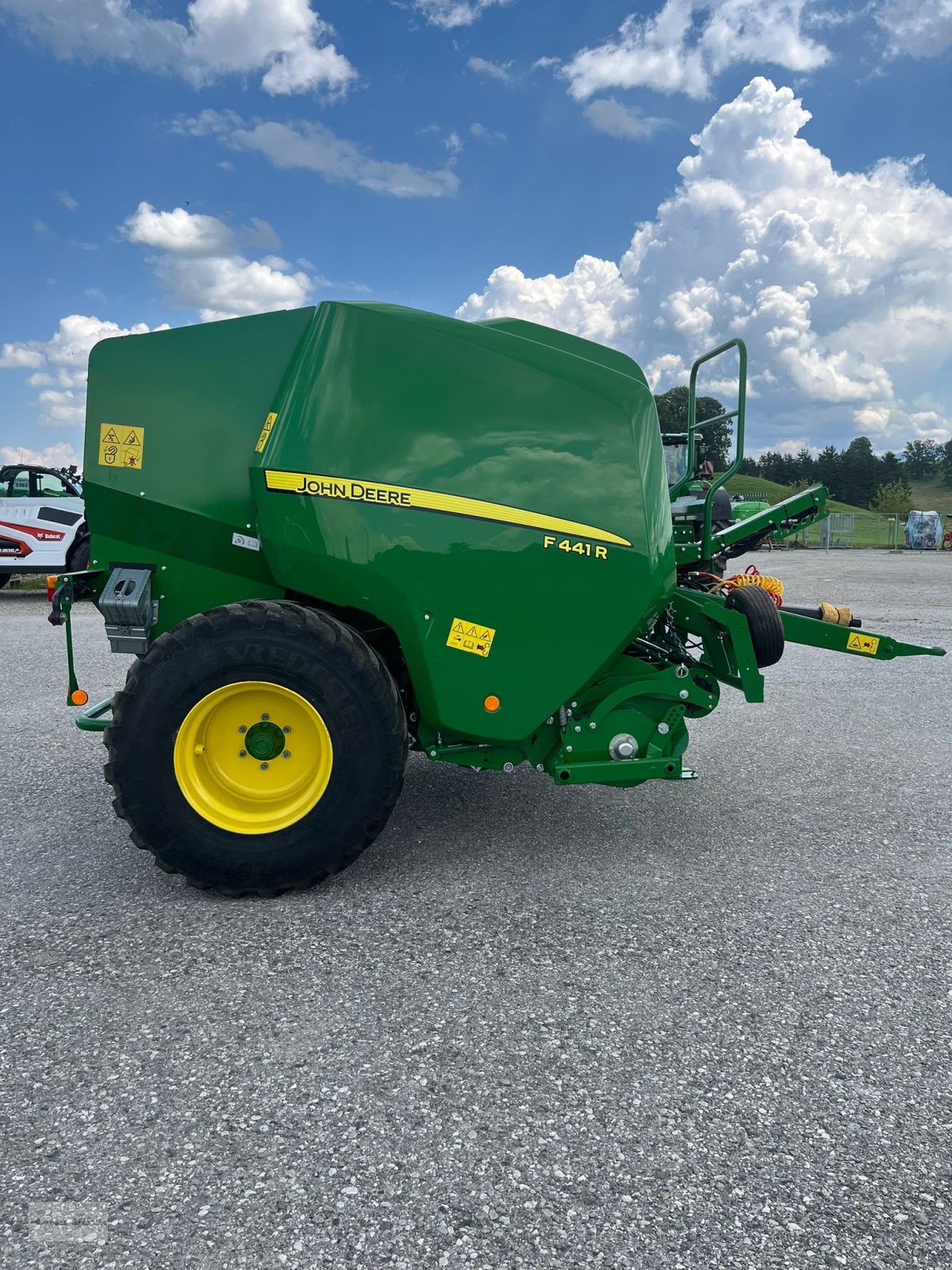 Rundballenpresse tip John Deere F441R, Gebrauchtmaschine in Antdorf (Poză 5)