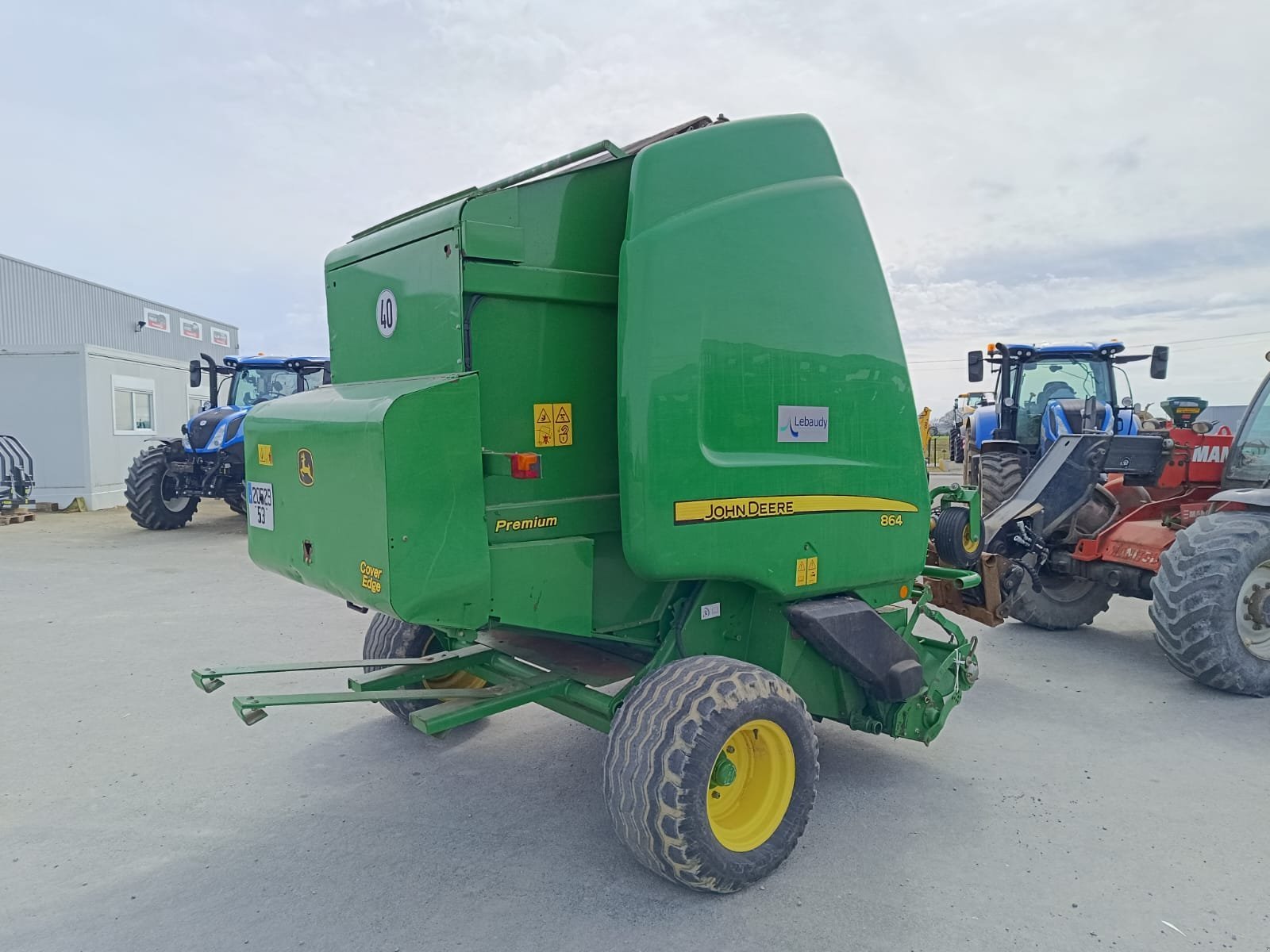 Rundballenpresse of the type John Deere Presse à balles rondes 864 John Deere, Gebrauchtmaschine in Le Horps (Picture 5)