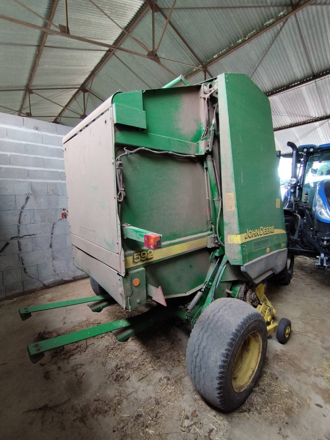 Rundballenpresse of the type John Deere Presse à balles rondes JD 592 John Deere, Gebrauchtmaschine in Le Horps (Picture 2)