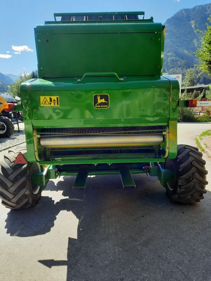 Rundballenpresse typu John Deere Rundballenpresse 580, Gebrauchtmaschine v Burgkirchen (Obrázok 10)